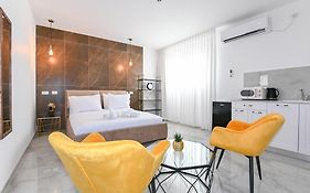 Lake Mansion Boutique Apartments